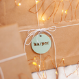 Round present tags- set of 4